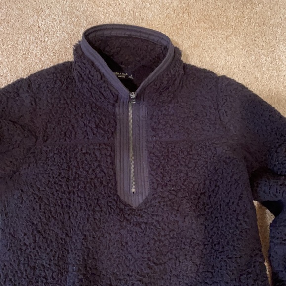 Abercrombie and Fitch Sherpa size S - Picture 2 of 2
